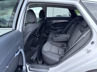 Hyundai i40, 1.6GDi 99 kW navi. xenony - 7