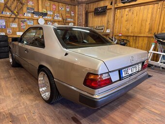 Mercedes Benz w124 coupe 300 ce - 7