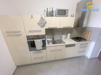 Pronájem bytu 2+1 50m2 balkon Štefánikova Praha Smíchov - 7