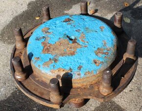 Praga V3S - nába nápravy - 7