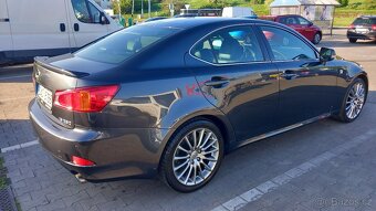 Lexus IS 250 F-Sport (2011) - 7