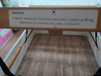 Manželská postel Marika s úložným prostorem - 7