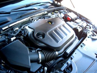 Opel Insignia kombi 2.0L 128kW mod 2022 - 7
