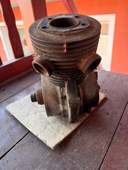 Jawa 250/353 Kývačka - motor - 7
