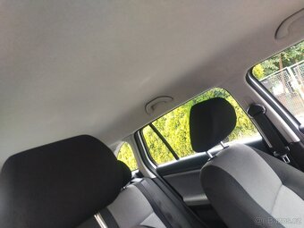 Škoda fabia 2 combi 1.4 i 63 kW rok 2010  ,Klima , serviska - 7