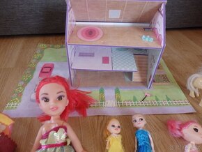 Domeček pro panenky+panenky atd.-cena za vše - 7
