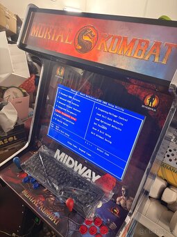 Arcade Automat herní automat Midway - 7