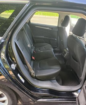 PRODÁM luxusní Mondeo kombi 2TDCi, Titanium, 110kW, 2018 - 7