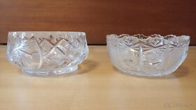 Skleněné a porcelánové vázy a doplňky - 7
