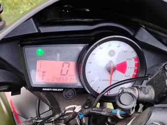 Yamaha yzf-r - 7