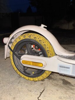 Elektrická koloběžka Xiaomi Mi Scooter 3 - TOP Stav - 7
