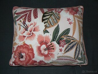 POVLEČENÍ, DEKY, POLŠTÁŘE - 7