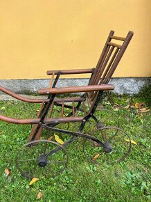 Starožitný skládací kočárek pro panenky - 7