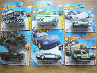 AUTÍČKA HOT WHEELS - 7