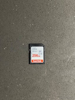 Sony zv-e 10+16-50 mm - 7