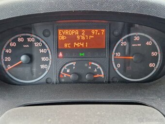 Auto s motorem 3,0 IVECO + hydraulické čelo - 7