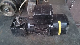 Elektromotory 400 V s převodovkou - 7