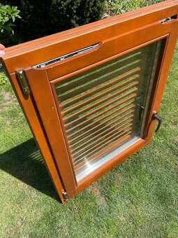 Prodám nepoužité Euro okno se stíněním 770x940 mm - 7