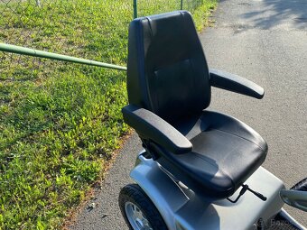 Čtyřkolový elektrický skútr pro seniory Afikim - 7