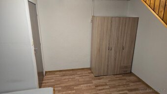 Prodej rodinné domu s chatkou a velkou zahradou - 7