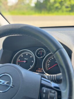 Opel Zafira B 7místné 1.9CDTI - 7