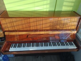 Nabízím k prodeji klasické pianino - 7