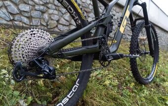 GT Force CarbonPRO - 7