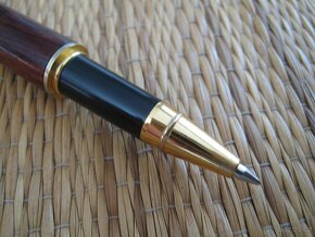 Nové kuličkové pero ze dřeva Rosewood s logem SHELL - 7