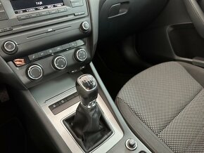 Škoda Octavia Kombi 1.4 TSI - CZ - - 7