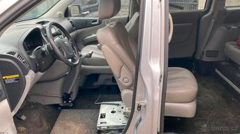 Kia Carnival 2.2 CRDI 143 kW v úpravě pro hendikepované - 7