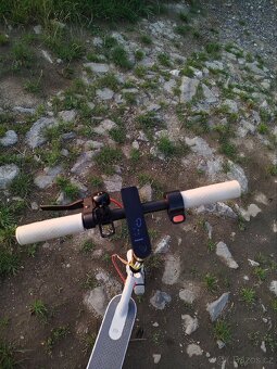 Xiaomi Mi Electric Scooter 3 – skvělý stav, 25 km dojezd - 7