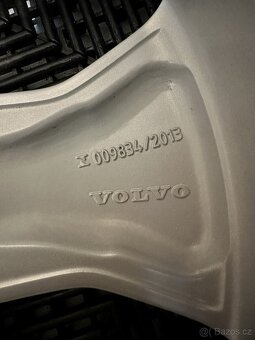 CELOROČNÍ - Volvo XC40 - originální ALU disky 5x108 R18 - 7
