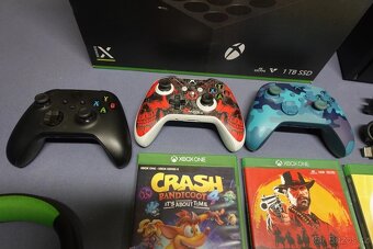 Prodám Xbox Series X 1TB+7 her - 7