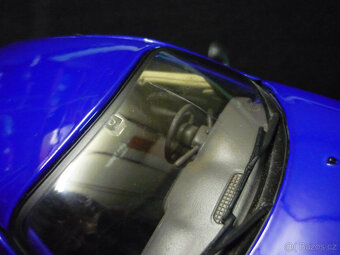 Chrysler PT Panel Cruiser Maisto 1/18 - 7