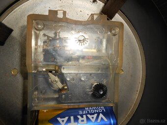 Staré hodiny JANTAR - funkční - známky stáří - foto - 7