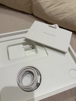 MacBook Air 13" M2 CZ 2022 Hvězdně bílý - 7