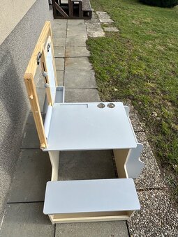 Výtvarný stolek s lavicí - 7