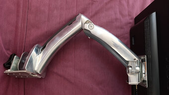Monitor 21.5" AOC e2250swdnk + ERGOTRON MX Desk Mount Arm - 7