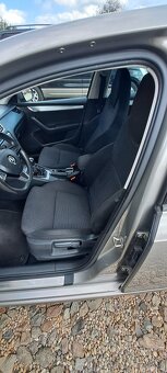 Škoda Octavia 1.4 TSI 103kW 1.MAJ ELEGANCE - 7