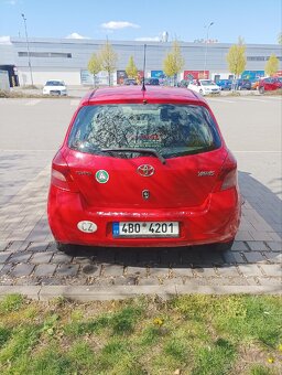 Toyota Yaris 2 - 7
