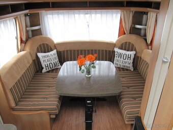Prodám karavan Hobby 495 UL,r.v.2010 + mover + předstan. - 7