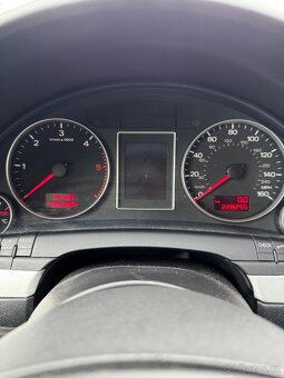 Audi A4 B7 2.0 TDI (2007) – spolehlivé kombi v černém kabátu - 7