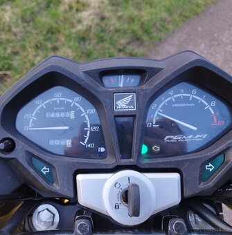 Honda CB125f - 7