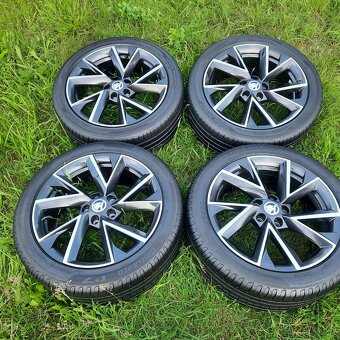 Vega Alu kola R18 ET44 Superb 3 4 Passat B8 - 7