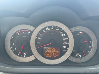 TOYOTA RAV4 2.2 D-4D, 4x4, r.v.12/2012 ODPOČET DPH 1 maj. - 7