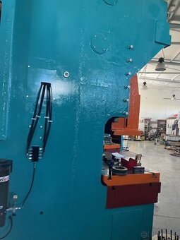 Výstředníkový lis ZTS LEK 250 - 7