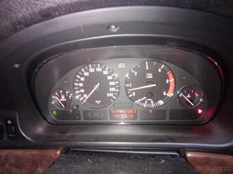 BMW E39 525dA touring - 7