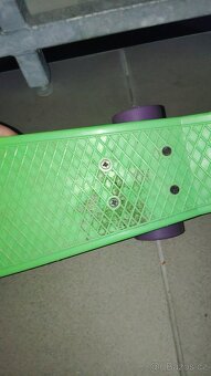 Fialovo zelený pennyboard - 7
