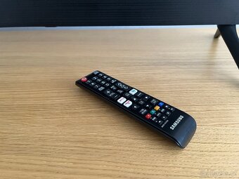 prodam Samsung 50“ Crystal UHD TV – UE50TU7092U - 7