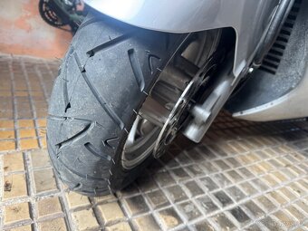 Suzuki Burgman 400 - 7